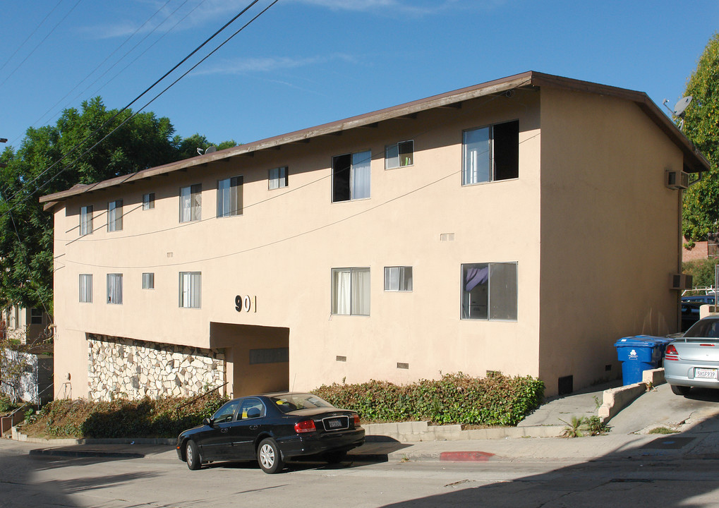 901 Kodak Dr in Los Angeles, CA - Foto de edificio