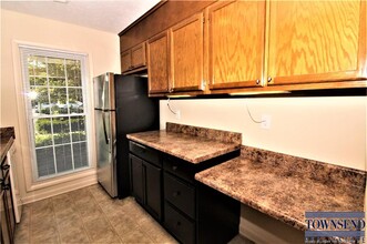 2712 Helaman Ct in Fayetteville, NC - Building Photo - Building Photo