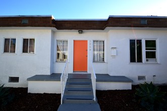 Silverlake Apartments in Los Angeles, CA - Building Photo - Building Photo