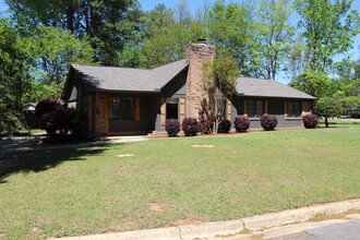 900 Heritage Dr in Tuscaloosa, AL - Building Photo - Building Photo