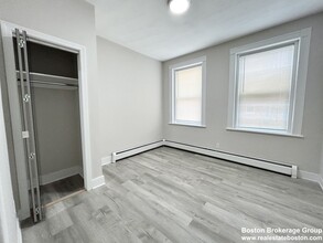 166 Gove St, Unit 2 in Boston, MA - Building Photo - Building Photo