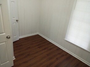 56 Cole St in Newnan, GA - Building Photo - Building Photo