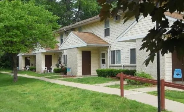 property at 1008 Hayden Pl