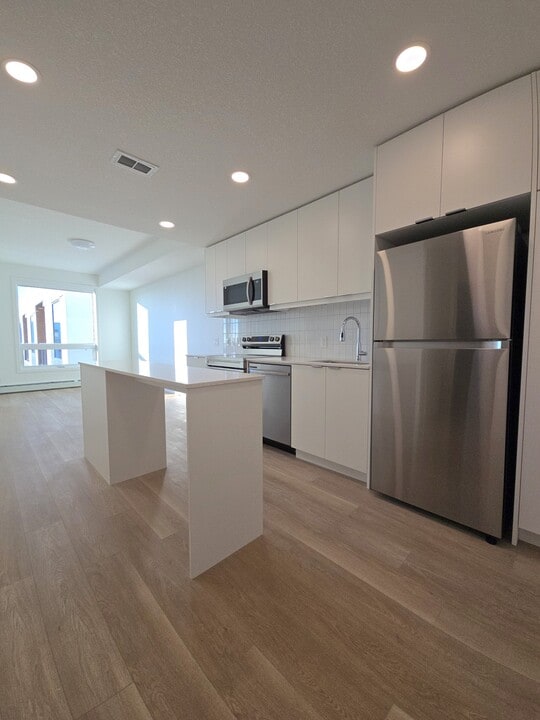 8500-3619 19 Ave SE in Calgary, AB - Building Photo