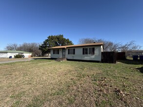 201 Dewald St in Copperas Cove, TX - Building Photo - Building Photo