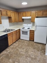 1011 Brooklyn Blvd in Berea, KY - Building Photo - Building Photo