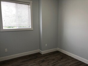 1001 Stockwell Ave in Kelowna, BC - Building Photo - Building Photo