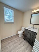 6096 Coke Ln in Hayes, VA - Building Photo - Building Photo