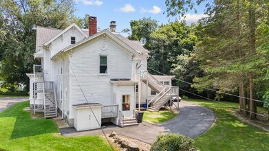 231 N Main St-Unit -1 in Ansonia, CT - Building Photo - Building Photo