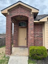 13196 Miller Ln in Willis, TX - Building Photo