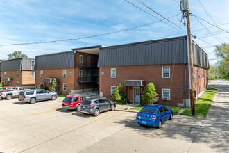 5316 Mary Ingles Hwy in Melbourne, KY - Foto de edificio - Building Photo