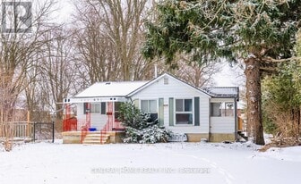 651 16th Ave in Richmond Hill, ON - Building Photo