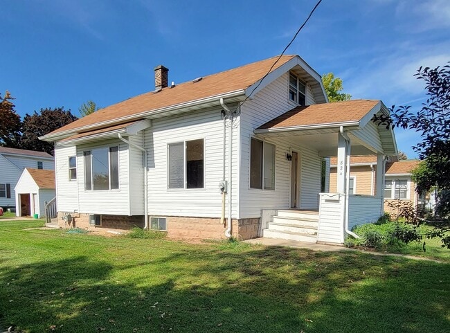 824 Manitowoc St in Menasha, WI - Building Photo - Building Photo