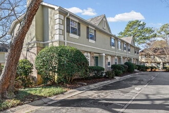 6900 Roswell Rd in Atlanta, GA - Building Photo - Building Photo