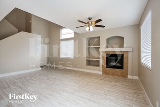 8905 W Tumblewood Ave in Las Vegas, NV - Building Photo - Building Photo