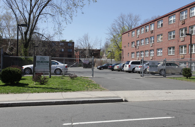 193 Sigourney St in Hartford, CT - Building Photo - Building Photo