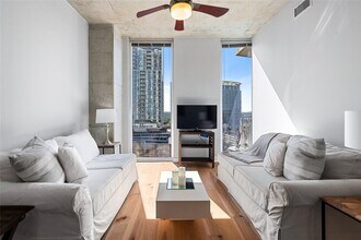 360 Nueces St in Austin, TX - Building Photo - Building Photo