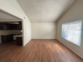 43301 20th St W in Lancaster, CA - Building Photo - Building Photo