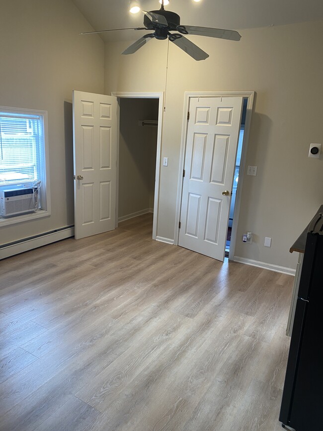 11 Smith Dr, Unit Apt. in Trumbull, CT - Building Photo - Building Photo