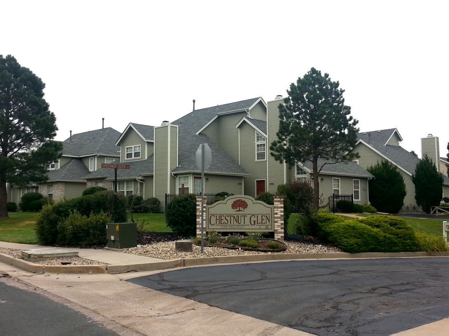 Chestnut Glen Townhomes in Colorado Springs, CO - Foto de edificio