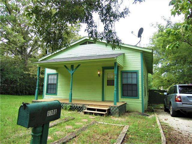 1106 Peak St in Denton, TX - Building Photo