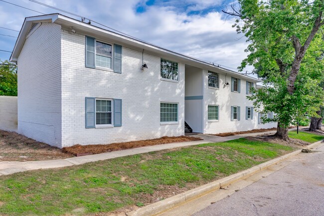 property at 2925 Hope Ave