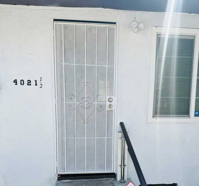 4021 1/2 Walnut Grove Ave, Unit 4021 1/2