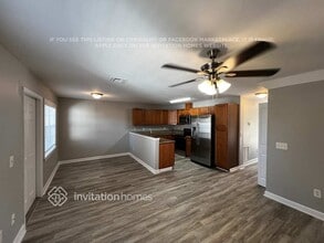 102 Carol Susan Ln in Fort Pierce, FL - Foto de edificio - Building Photo