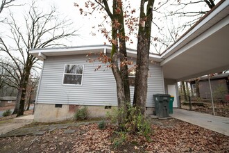 27 Westmont Cir in Little Rock, AR - Building Photo - Building Photo