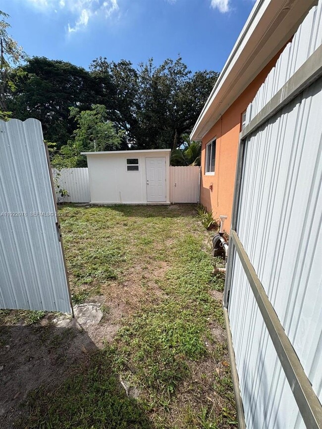 15020 NW 12th Ave in Miami, FL - Building Photo - Building Photo