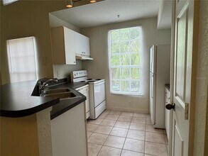 6424 Raleigh St in Orlando, FL - Foto de edificio - Building Photo