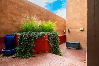 211 W Water St in Santa Fe, NM - Building Photo - Building Photo