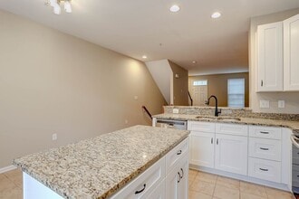 7118 Penny Lane in Elkridge, MD - Building Photo - Building Photo