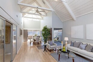 522 Davenport Ct in Sunnyvale, CA - Building Photo