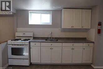 905 Upper Ottawa St in Hamilton, ON - Building Photo - Building Photo