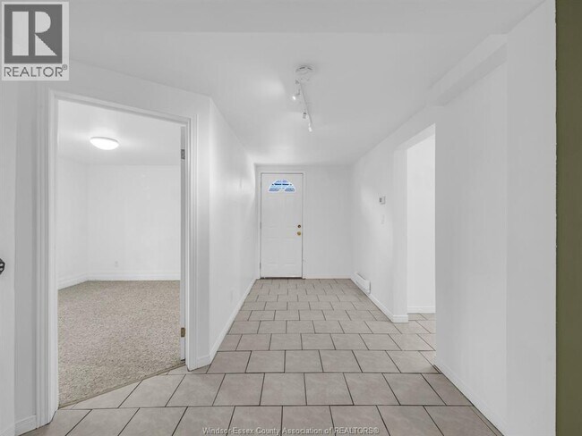 758 Pierre Ave in Windsor, ON - Building Photo - Building Photo