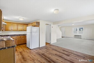 194 Cherry St in Milford, CT - Building Photo - Building Photo