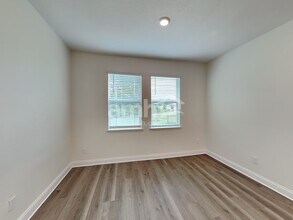 2680 Sunrise Lndg Lp in Tavares, FL - Building Photo - Building Photo