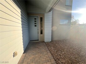 549 Everett Ridge Ave in North Las Vegas, NV - Building Photo