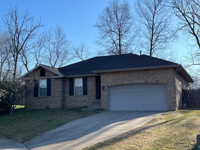 property at 3128 S Overhill Ave