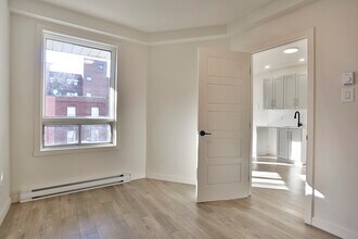 2120 Fullum Rue in Montréal, QC - Building Photo - Building Photo