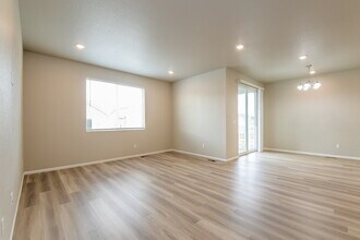 9243 Salida St in Commerce City, CO - Building Photo - Building Photo