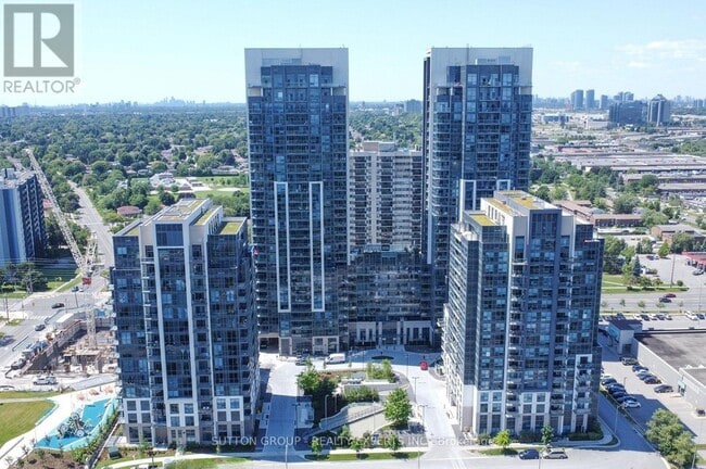 property at 20 Meadowglen Pl