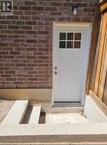 560 Landgren Ct in Kitchener, ON - Building Photo