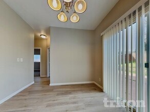 9615 Stoney Creek Way in Reno, NV - Foto de edificio - Building Photo