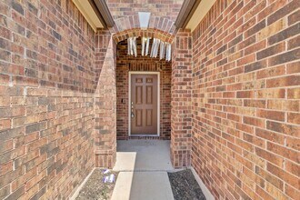 1221 Backcountry Dr in Leander, TX - Foto de edificio - Building Photo