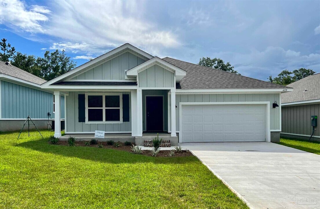4119 Whitetail Ln in Bellview, FL - Building Photo