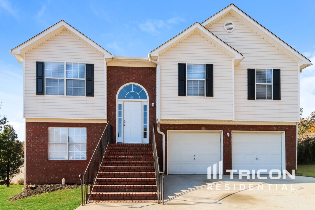 2388 Broad River Pl in Ellenwood, GA - Foto de edificio