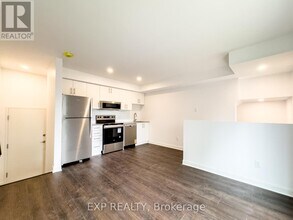 25 Fair Oaks Crescent in Ottawa, ON - Building Photo - Building Photo