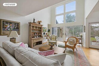 23 Farm Ln in East Hampton, NY - Foto de edificio - Building Photo